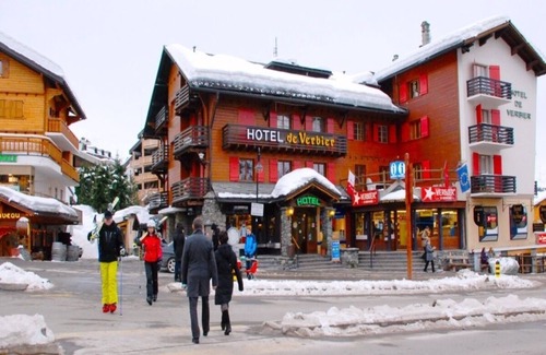Verbier Apartment | VERBIER VIEWS WITH PRIVATE PARKING IN THE CENTER OF THE VILLAGE