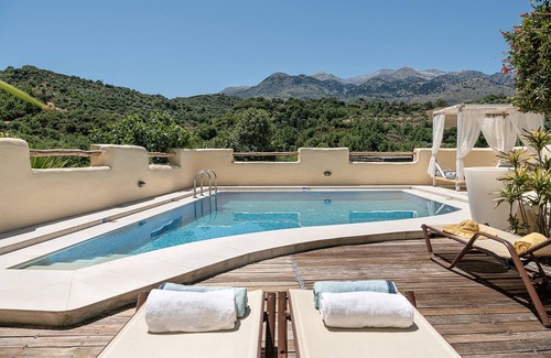 Loulos Villa | Verekinthos Villa, a Fine Country Retreat