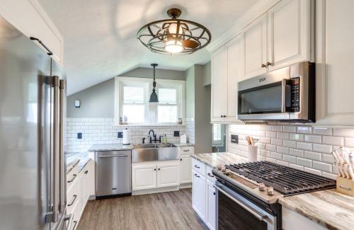 Vermilion House | Vermilion Home - Walk to Main Street Beach!