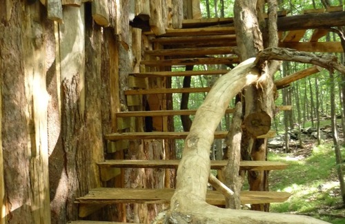 West Pawlet House | Vermont Treehouse compound: no cleaning fee. Spend a few days In the Trees