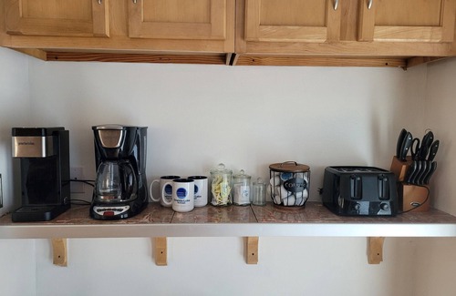 Verona Beach Cottage | Verona Beach Lakeside Retreat - Near attractions! Lots of Amenities!