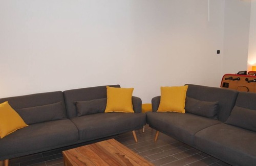 Les Deux Alpes Apartment | Very beautiful apartment of 167m2 opposite the slopes, Large terrace, 15/19 people