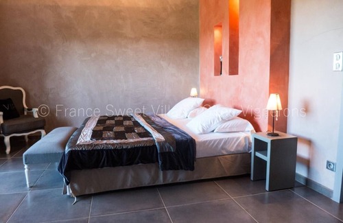Pauligne Other | Very beautiful house upto 8 people with large pool and views