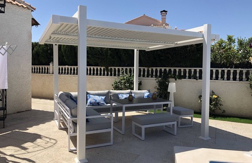 Los Alcazares House | Very beautiful villa with swimming pool and terraces, located 500m from the beach (8 people)