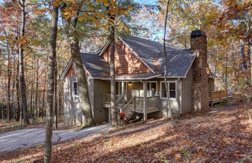 Glenville House | Very close to downtown Cashiers and just minutes away from Lake Glenville, Wi-Fi