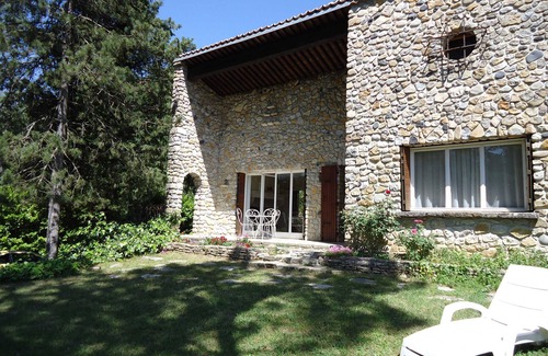 Vallon-Pont-d'Arc House | Very comfortable vacation home in a 3000 m2 park VALLON PONT D'ARC