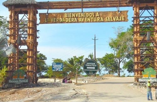 Doradal House | very comfortable 1 km from the hacienda Nápoles