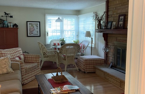 Pittsford House | Very Comfortable Home near Oak Hill Country Club