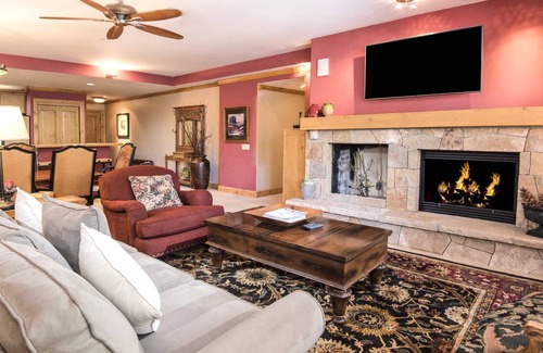 Edwards Condo | Very Comfortable Ski-In/Out Residence in Elite Location in Arrowhead Alpine Club