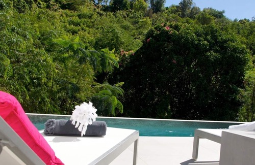 Gustavia Industrial Zone House | Very functional contemporary villa near Gustavia