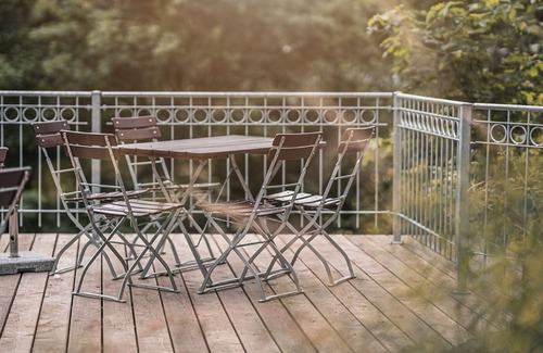 Kronenburg House | Very large vacation home in alpine style with sauna and hot tub for good relaxation