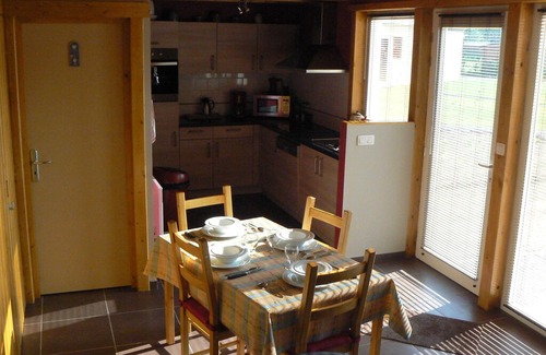 Froidchapelle House | Very lovely bungalow by Eau d’Heure Lakes with pool, beach and water activities