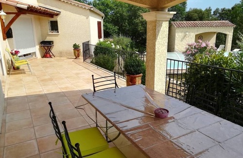 Mejannes-les-Ales Villa | Very nice comfortable villa in the middle of the oaks