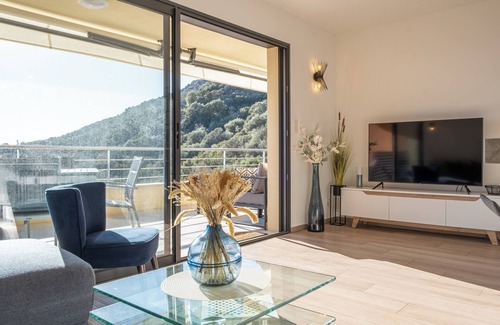 Ajaccio Apartment | Very nice new T3 + 25m2 terrace sea view 5 min beach Marinella