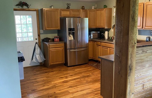 Saint Helens House | Very peaceful 3 bedroom, 2 1/2 baths cabin within minutes of RRGorge and NB.