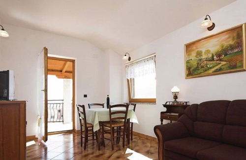 Preko Villa | Very pleasant holiday house with sea view located in Preko on the island Ugljan