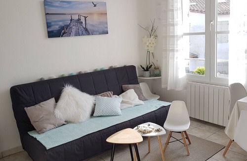 La Couarde-sur-Mer Apartment | Very pretty DUPLEX*Ile de Ré, pool view, next to beach La Couarde.