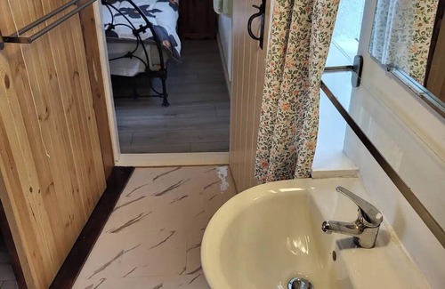 Castletownbere Cottage | Very quiet ficherman cottage in Castletownbere
