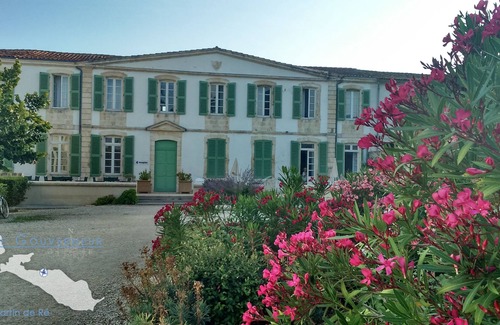 Saint-Martin-de-Re Apartment | Very quiet luxury F2 apartment with heated pool