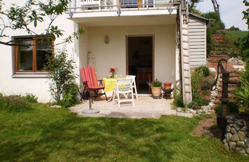 Uhldingen-Muehlhofen Apartment | Very quietly situated vacation oasis with feel-good character for non-smokers
