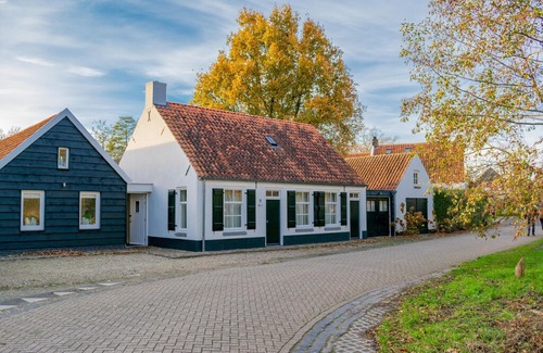 Oosterhout House | Very stylish and tastefully decorated luxurious villa