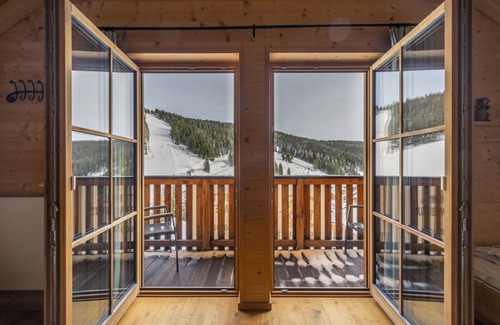 Schoenberg-Lachtal Ski Chalet | Veselý Svišť Chalet Lachtal - a comfortable chalet in the mountains