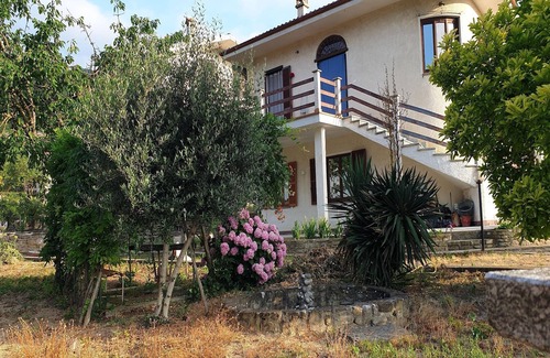 Vesime House | Vesime Villa with Garden