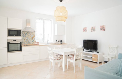 Moneglia Apartment | VESPA 50'SPECIAL APTM Amazing Nature, 10' to the beach +PVT Park in City Centre