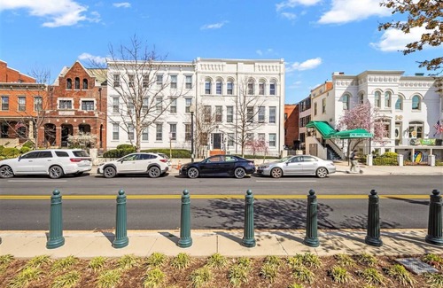 Capitol Hill Condo | Veteran-Owned 1 block to Capitol Top Location