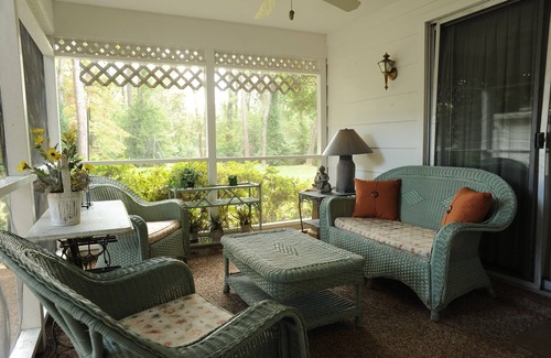 Franklin House | Veteran Owned Guest Home, Walk to Downtown, 6th Generation Locals, Love Pets!