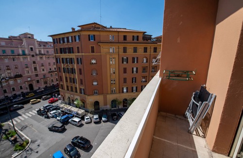 Flaminio Apartment | Via Flaminia 389 - One Bedroom Apartment, Sleeps 3