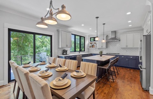 Sherrills Ford House | Vibes n Tides