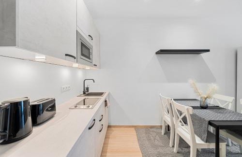Althangrund Apartment | VibeStudio 303 - Central - AC - Licensed - Parking Nearby