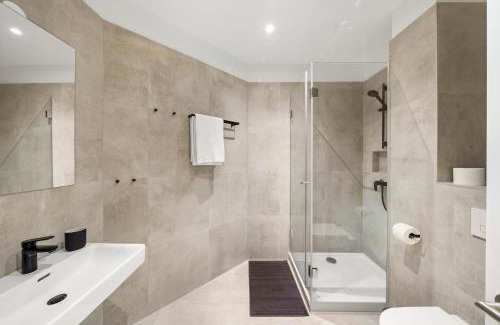 Althangrund Apartment | VibeStudio 404 - Central - AC - Licensed - Parking Nearby