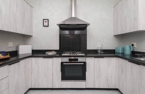 Bo'Kaap Apartment | Vibrant 3-Bedroom in the Heart of Bo-Kaap