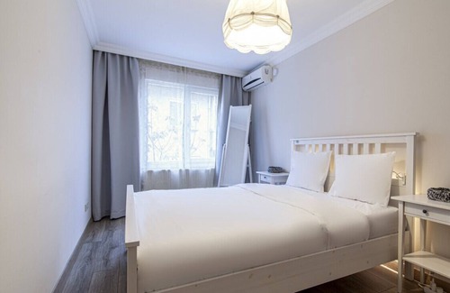 Maltepe Apartment | Vibrant and Central Flat with Balcony in Maltepe