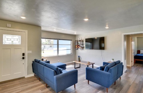 DeLand House | Vibrant DeLand House Near Stetson University!