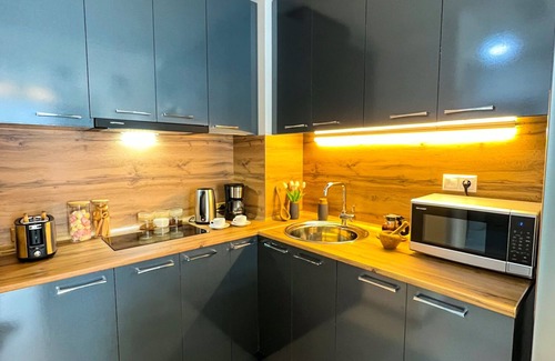 Tsaghkadzor Apartment | Vibrant Design | Balcony | Self Checkin | Netflix