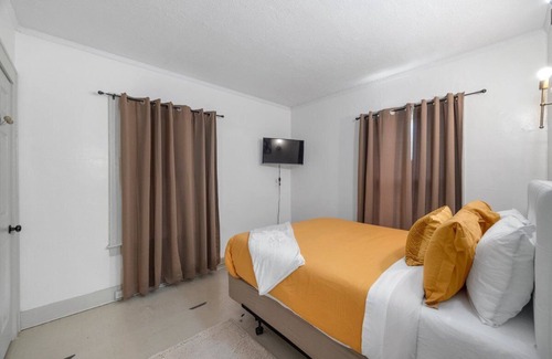 Rosedale Apartment | Vibrant SPACIOUS Group Rendezvous