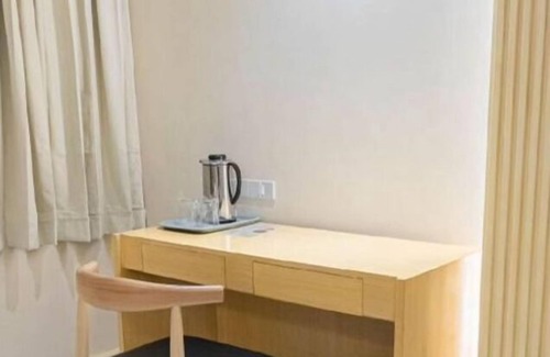 Downtown Tacloban Apartment | Vibrant Studio in the Heart of Tacloban. Enjoy it!