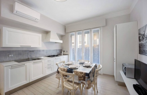 Diano Marina Apartment | 'Victoria Apartments Acquarius' with Balcony, A/C & Wi-Fi