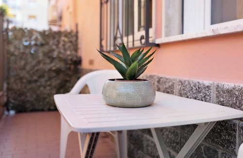 Diano Marina Apartment | 'Victoria Apartments Fil Rouge' with Balcony, A/C & Wi-Fi