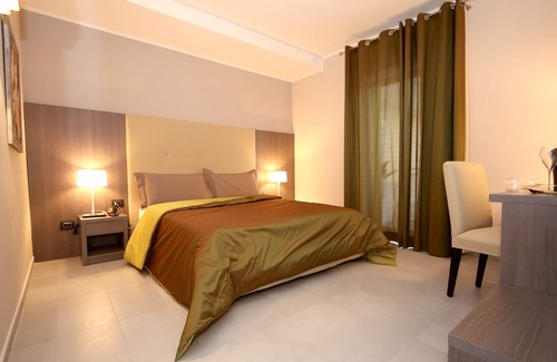 Castello di Cisterna Hotel | Victoria Hotel