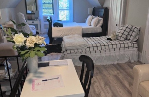 Orange Bed & Breakfast | Victorian B&B in Orange, NJ – A Charming Retreat Near NYC & Local Attractions