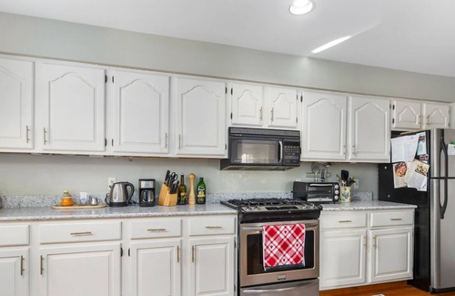 Saratoga Springs House | Victorian-style Gem of a Townhome