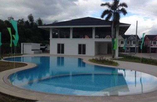Poblacion House | Victorian style 3 bedrooms 3 baths fully furnished