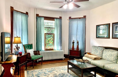 Bushnell House | Victorian Vacation