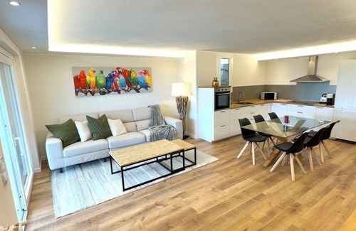 Padenghe sul Garda Villa | VICTORY GARDA RELAIS 3-bedroom villa in fabulous Soiano with pool, Jacuzzi, WiFi