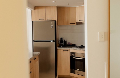 Newcastle West Apartment | Vida Central - 2 Bedroom, 1.5 bathroom apartment w/free parking + pool & gym