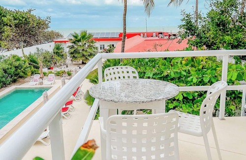 Chelem Apartment | VIDA Chelem-VISTA has amazing views from every room and the rooftop pergola